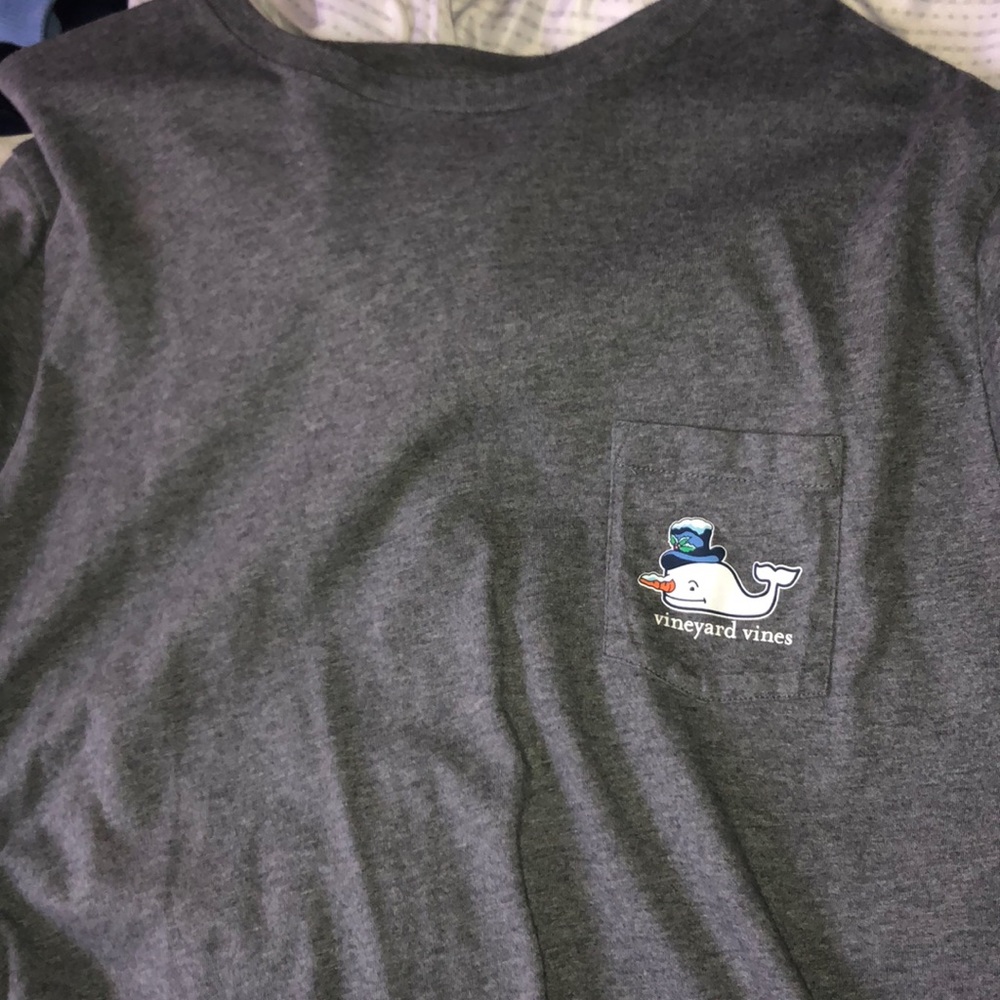 Men’s medium vineyard vineyard holiday shirt